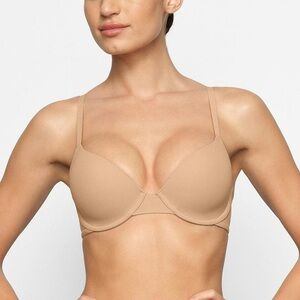 SKIMS FITS EVERYBODY T-SHIRT BRA 34C Tan/Clay/Ochre